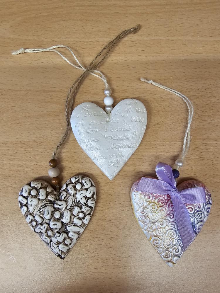 Srdce na pověšení, mix motivů