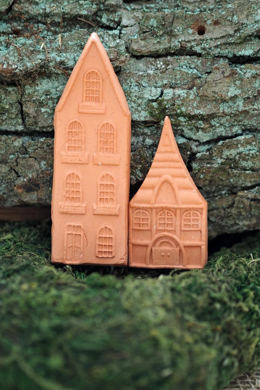 Domek v barvě terakota, mix, velikost M